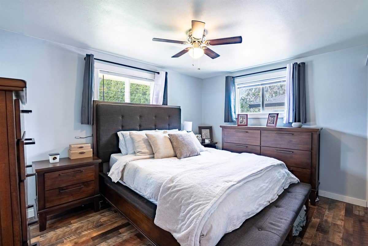 2811 E 39th Ave thumbnail 12