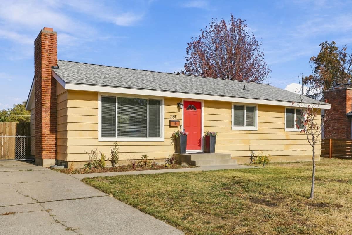 2811 E 39th Ave thumbnail 3