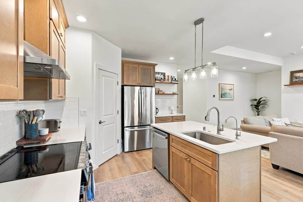 6924 E 11th Ave thumbnail 11