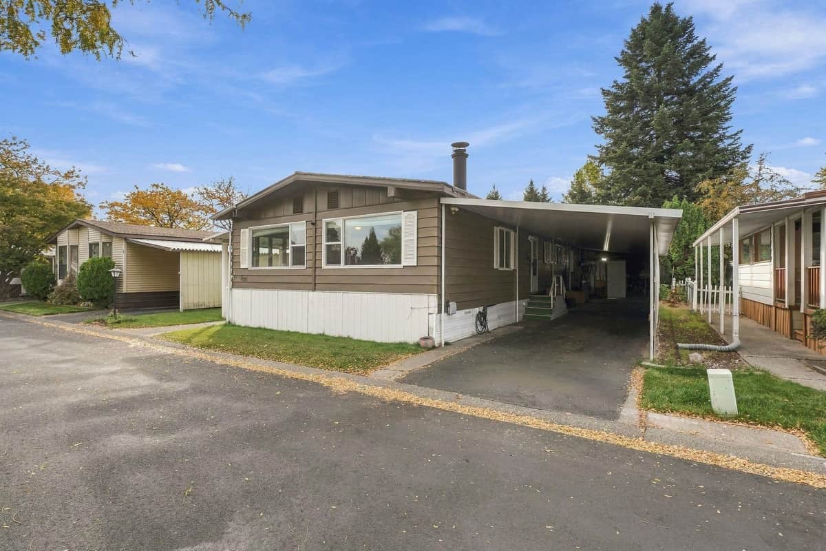1205 E Lyons Ave thumbnail 39