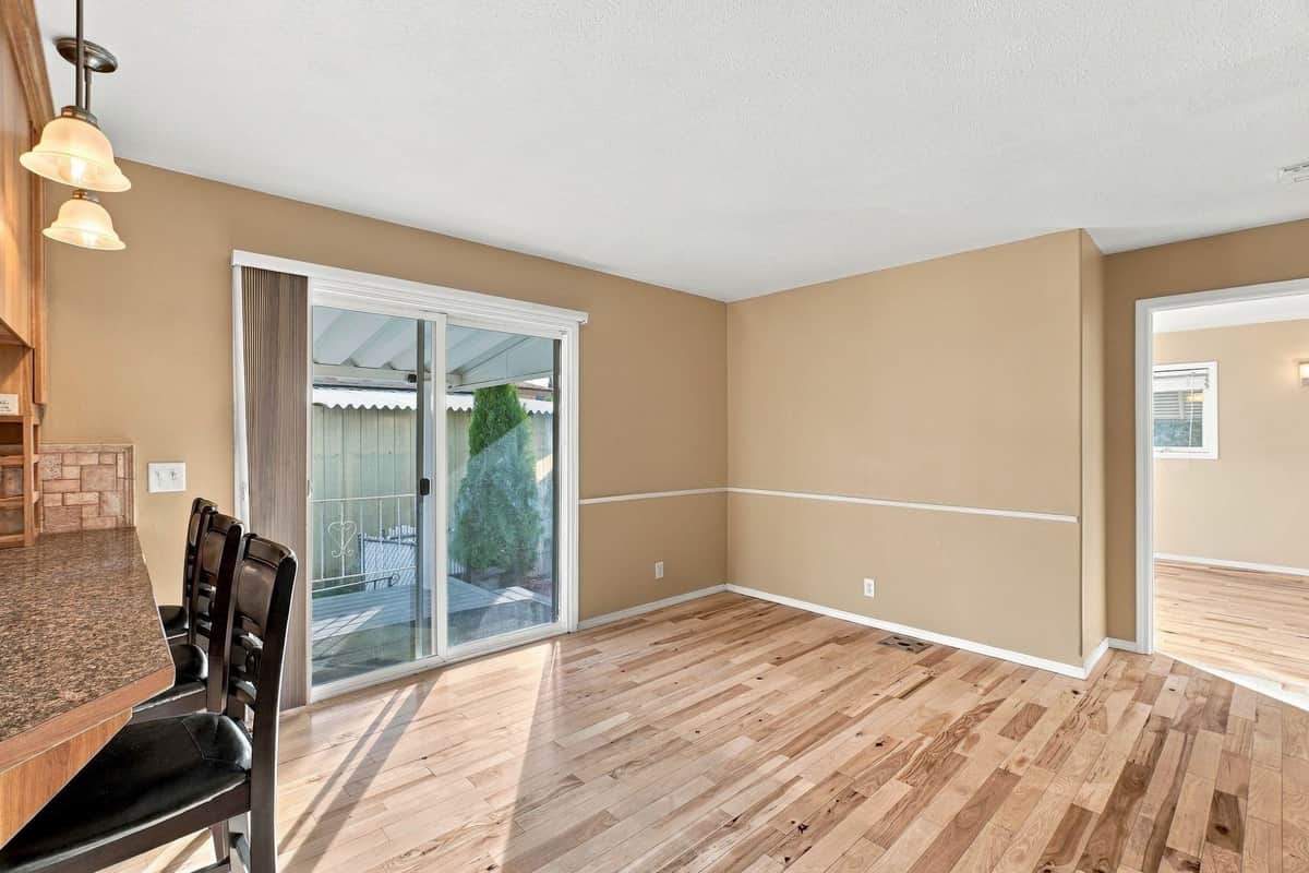 1205 E Lyons Ave thumbnail 9