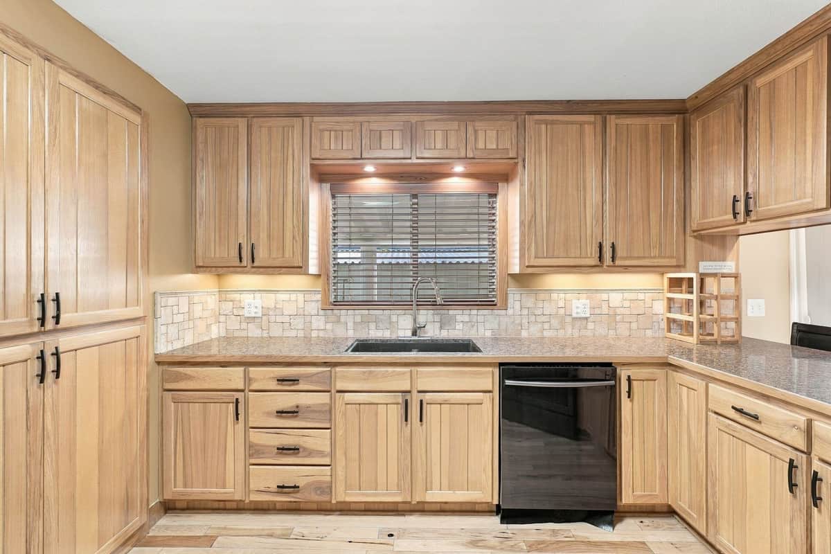 1205 E Lyons Ave thumbnail 12