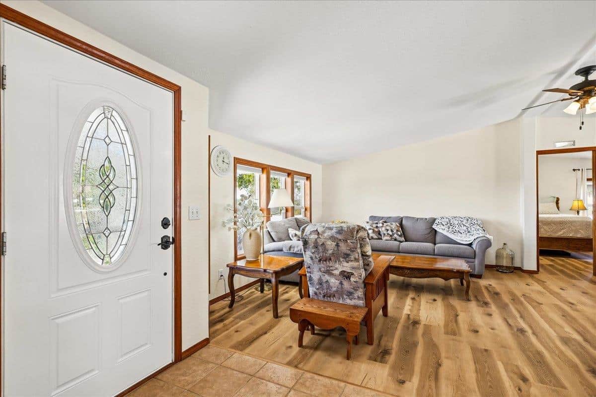 5698 DEER RIDGE Way thumbnail 7
