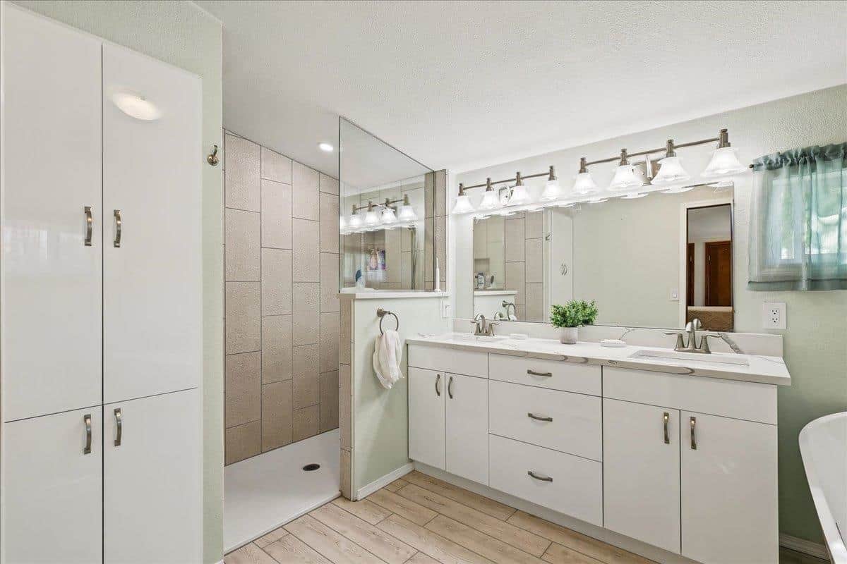 5698 DEER RIDGE Way thumbnail 29