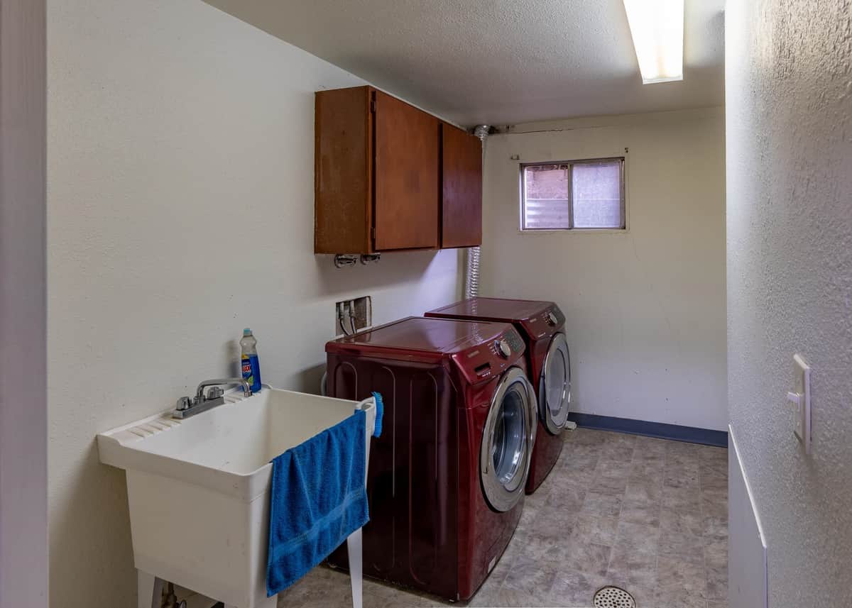 910 SW City View St thumbnail 13