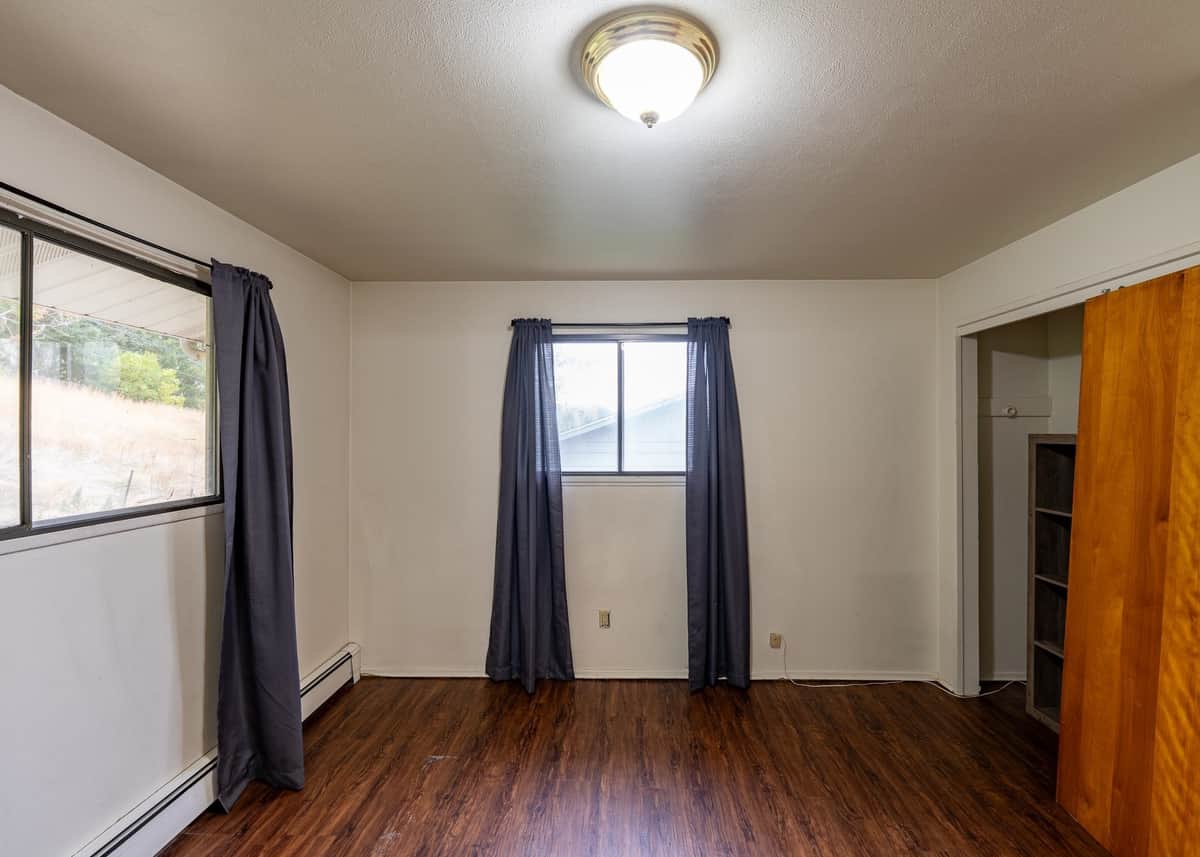 910 SW City View St thumbnail 33
