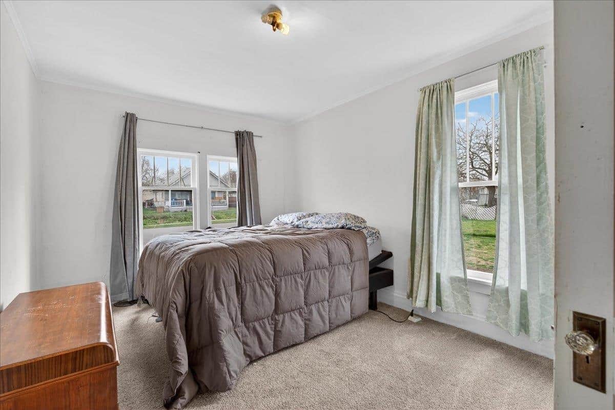 2927 E Wabash Ave thumbnail 11