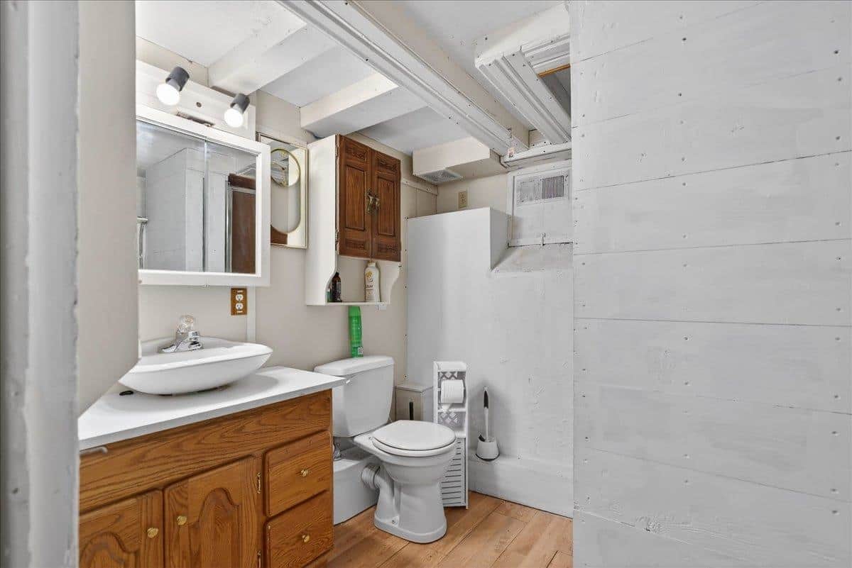 2927 E Wabash Ave thumbnail 17
