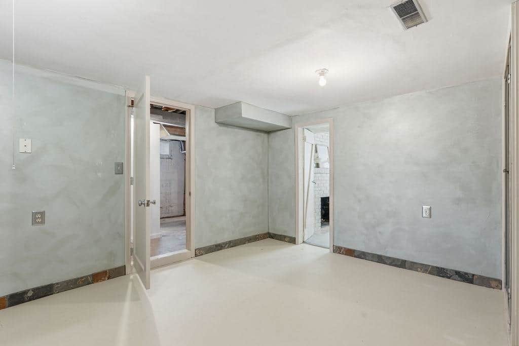 517 S Bowdish Rd thumbnail 26
