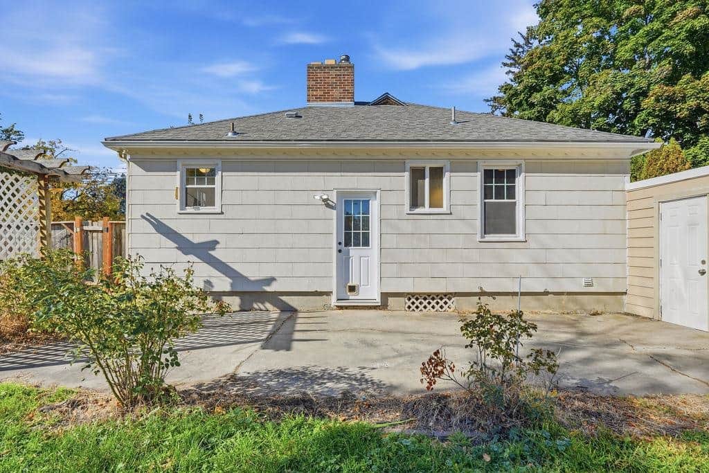 517 S Bowdish Rd thumbnail 31
