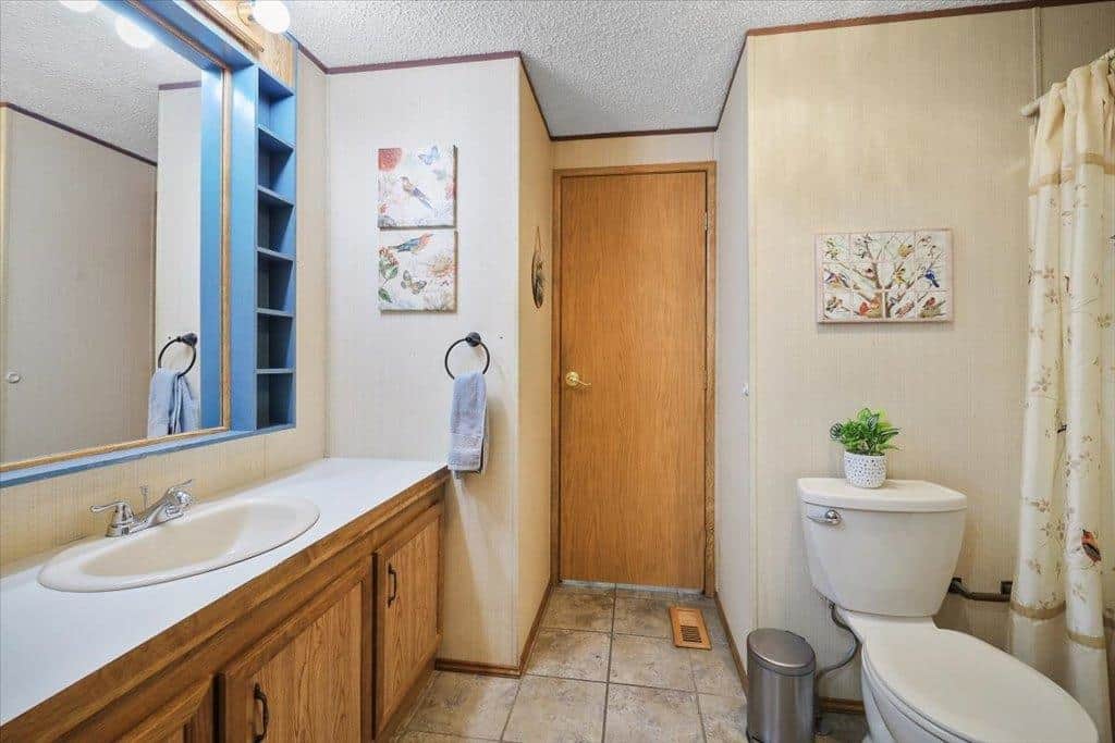 3316 E Valley Forge Ln thumbnail 15