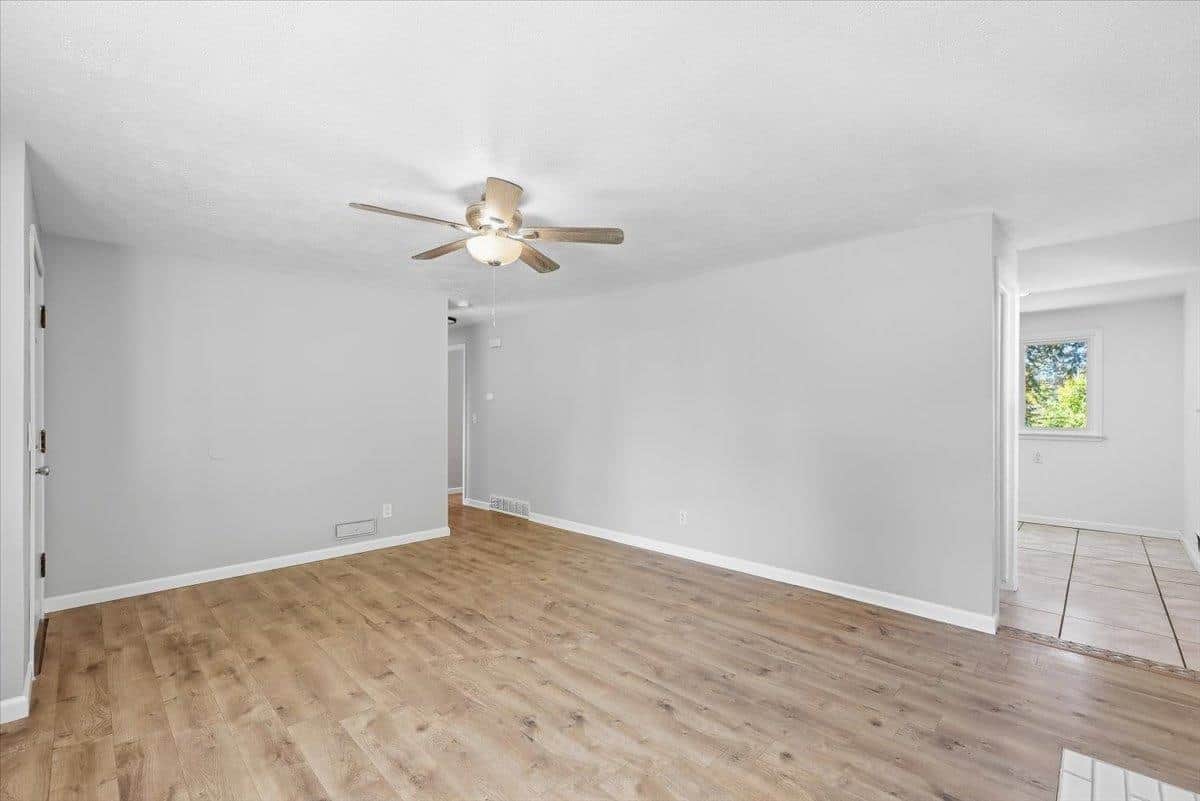 1101 N Rudolf Rd thumbnail 6