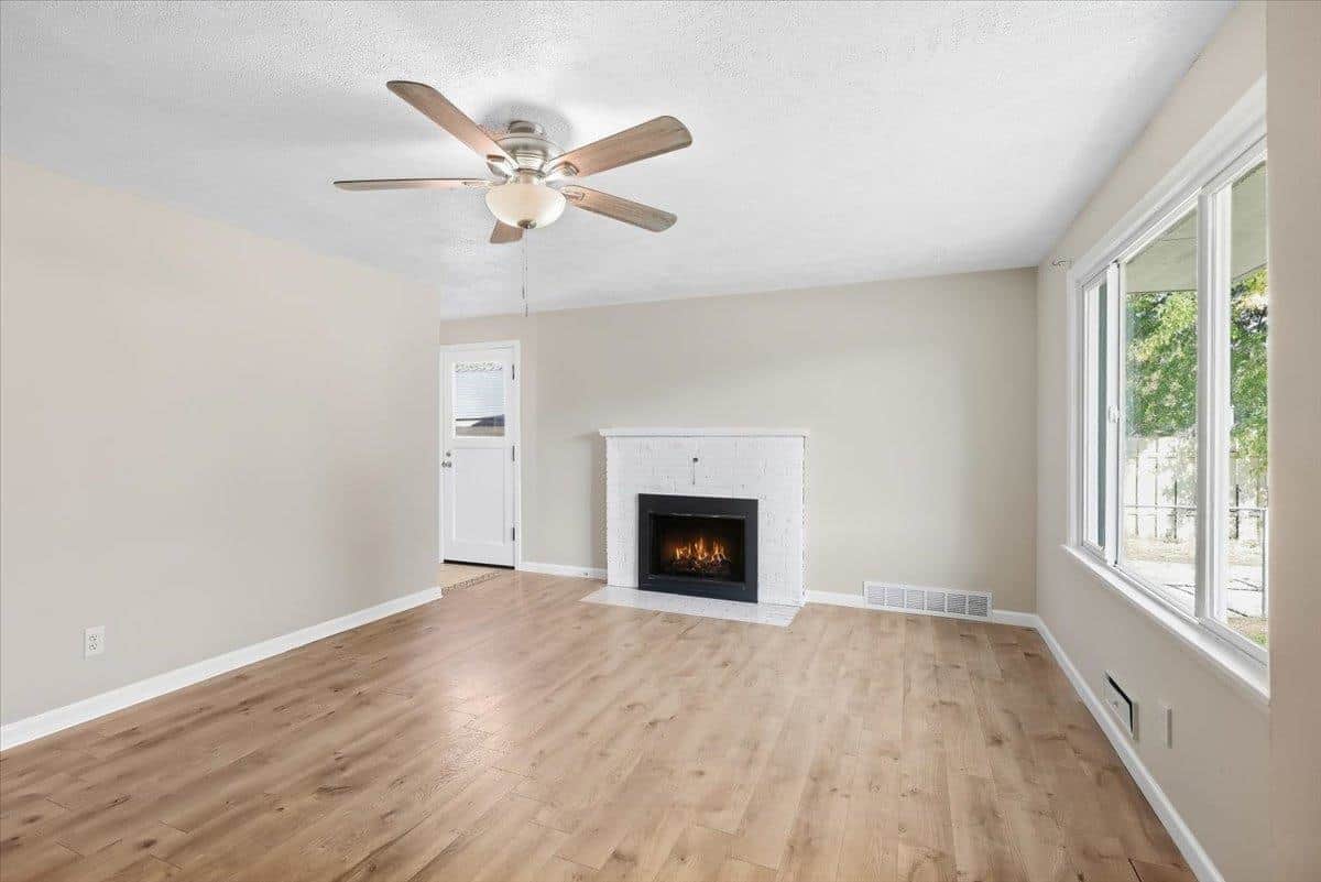 1101 N Rudolf Rd thumbnail 7