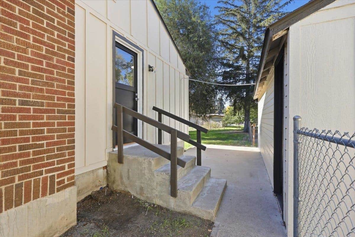 1101 N Rudolf Rd thumbnail 21