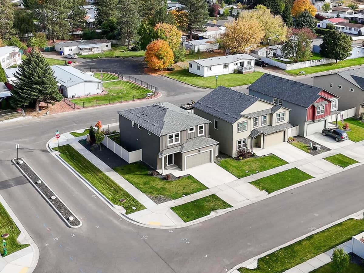 12126 N Greene St thumbnail 43