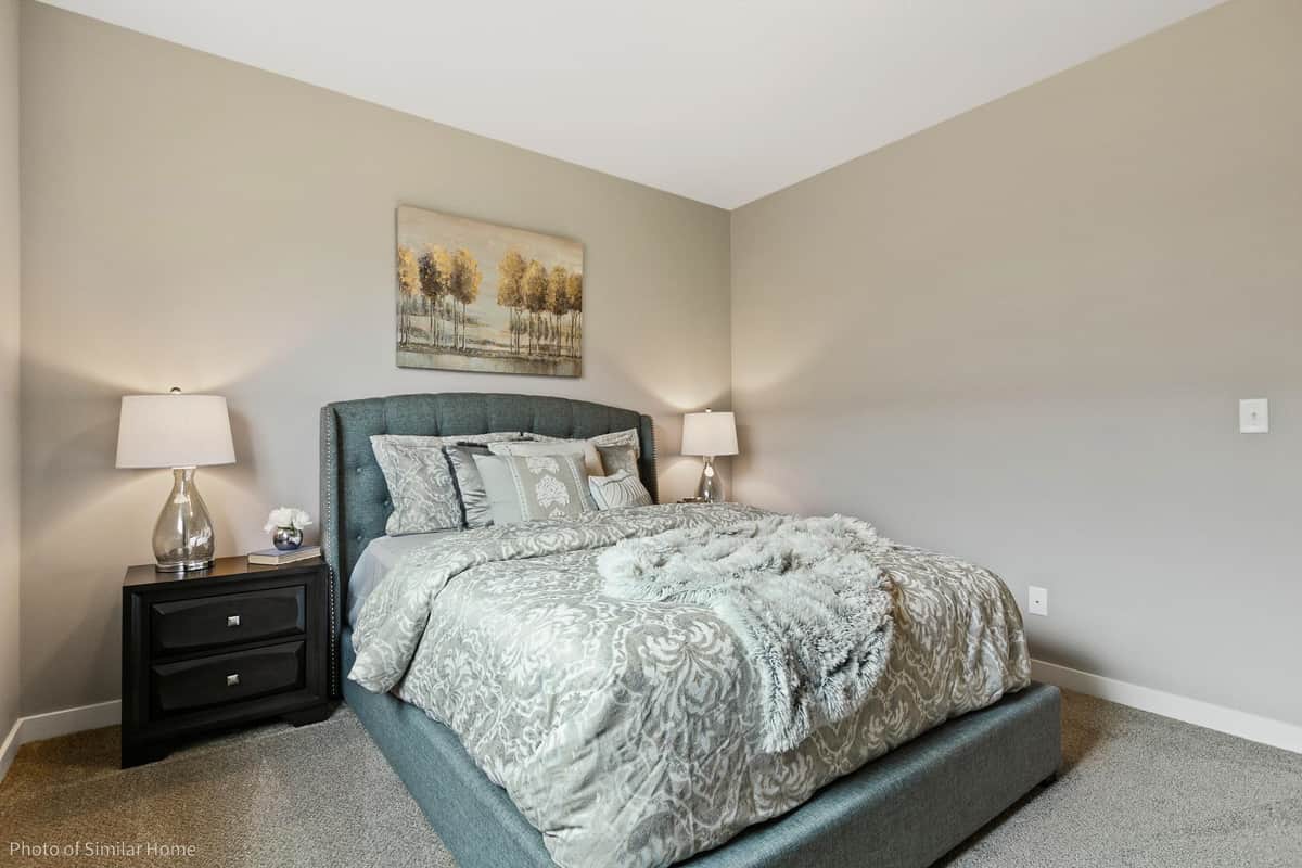 8745 N Hemlock Rd thumbnail 8