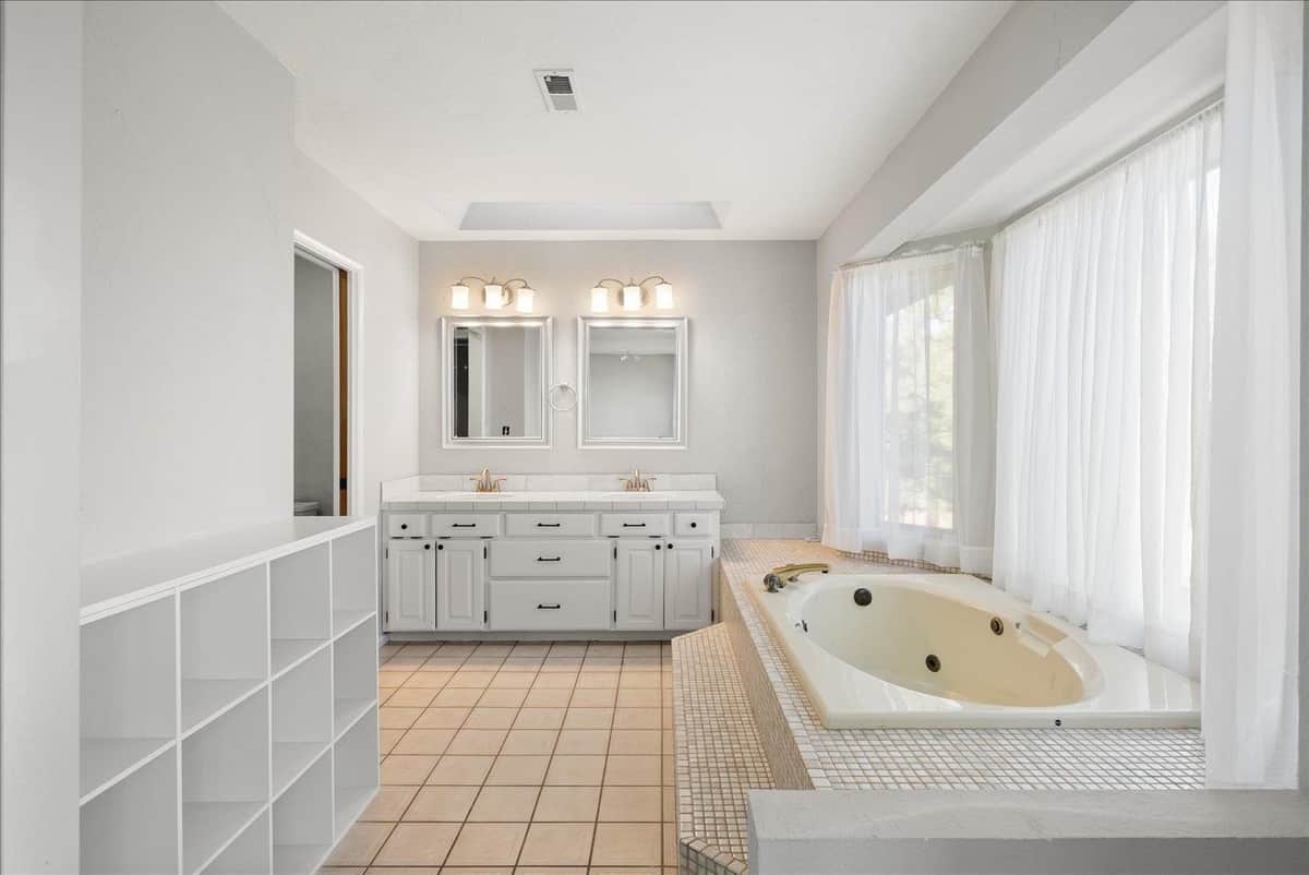 8032 E Woodview Dr thumbnail 18