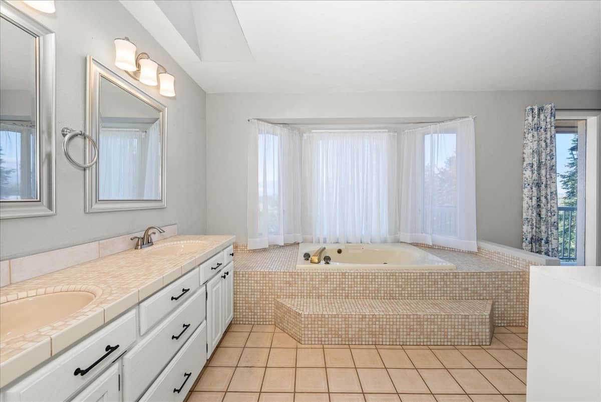 8032 E Woodview Dr thumbnail 19