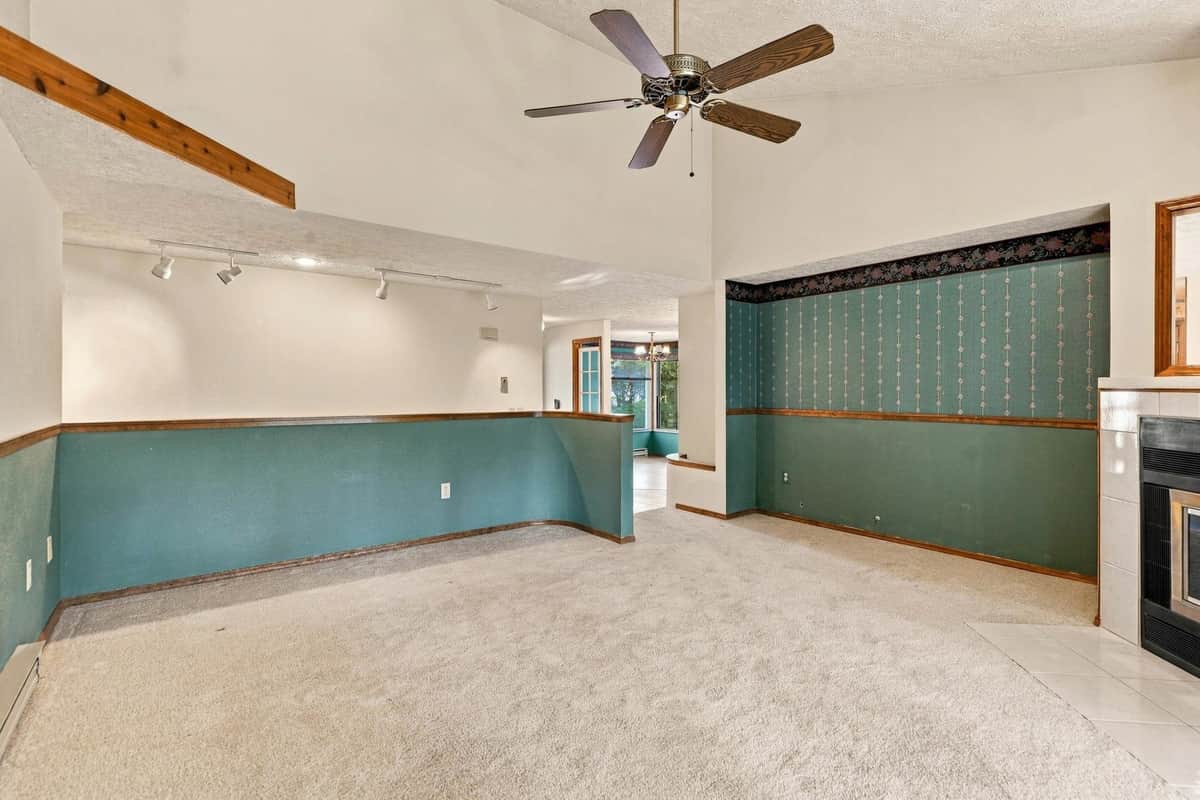 2110 E 56th Ct thumbnail 9