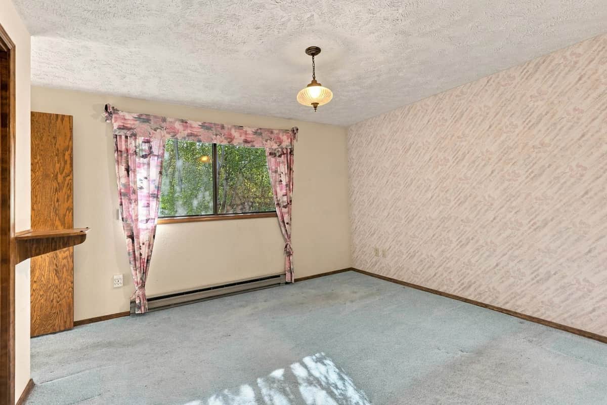2110 E 56th Ct thumbnail 19
