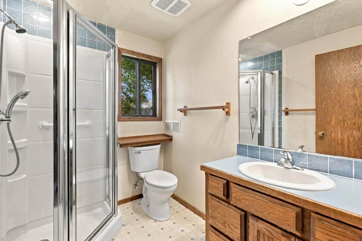 2110 E 56th Ct thumbnail 22