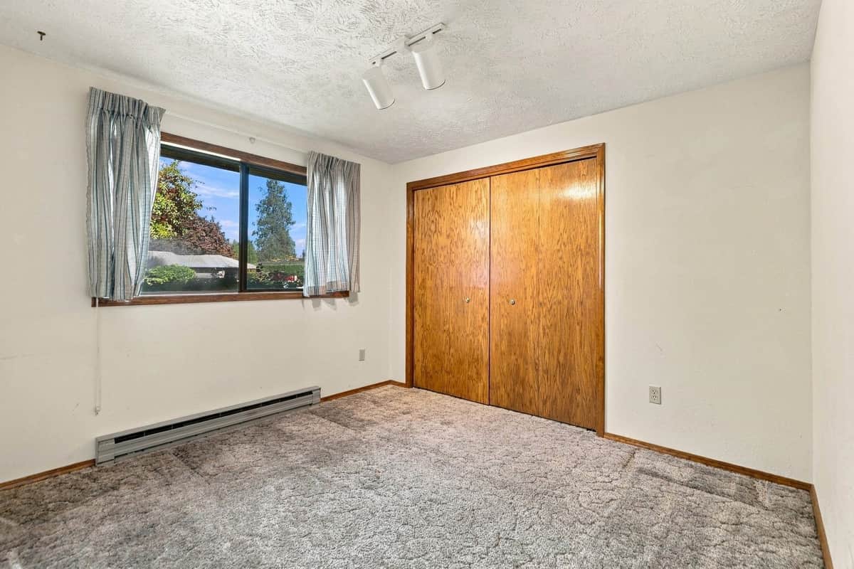 2110 E 56th Ct thumbnail 25