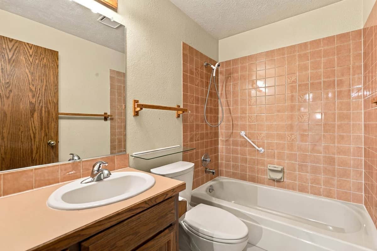 2110 E 56th Ct thumbnail 26