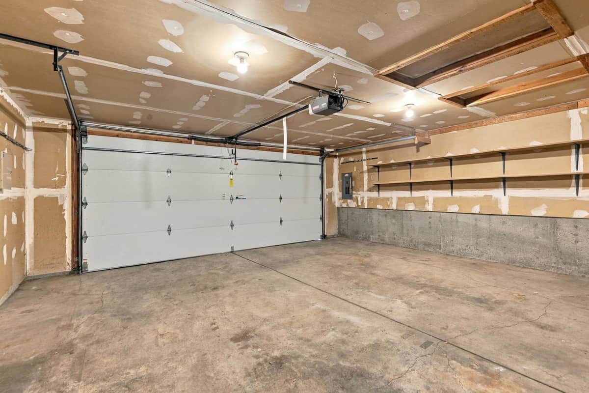 2110 E 56th Ct thumbnail 29