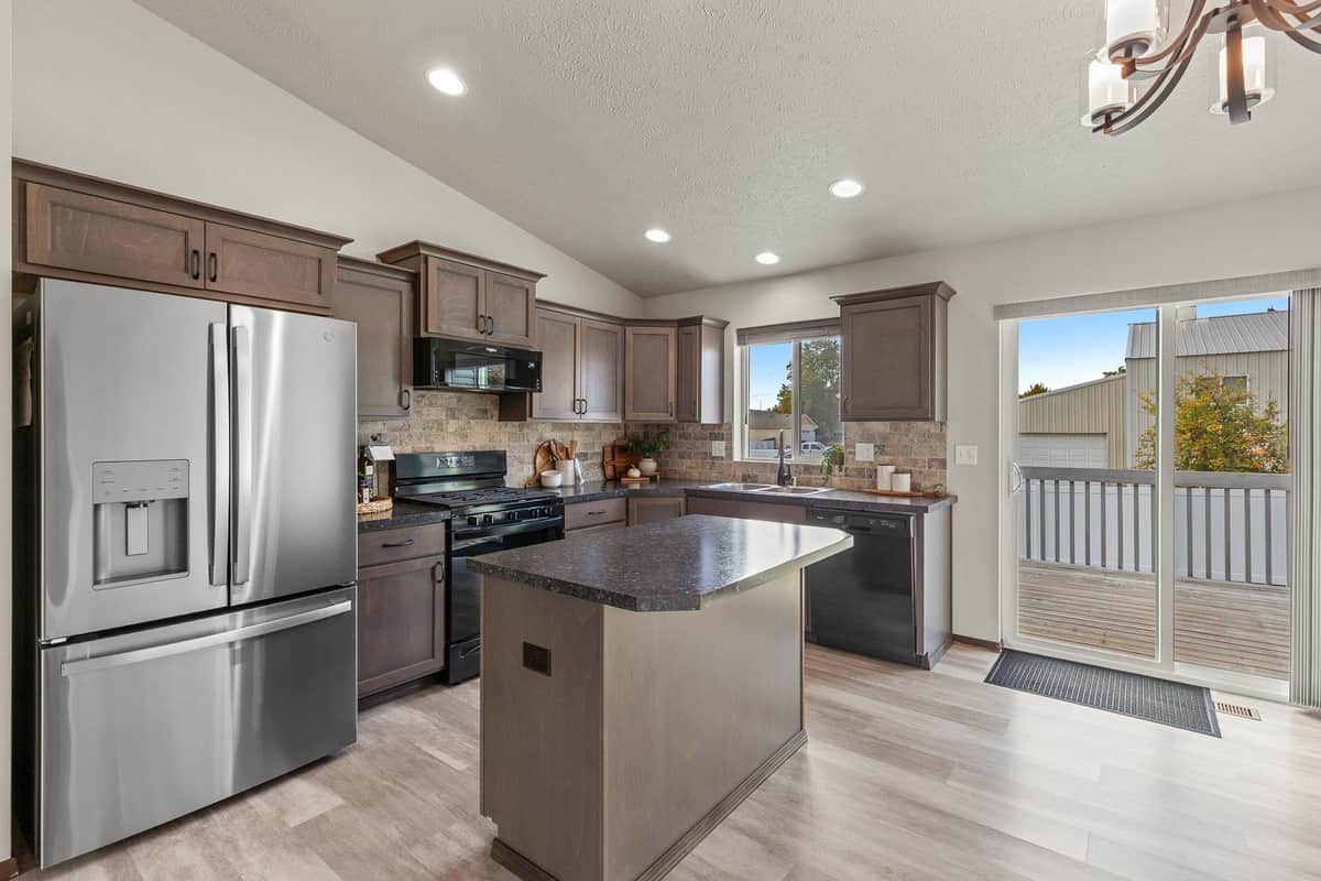 521 N Calvin Ln thumbnail 7