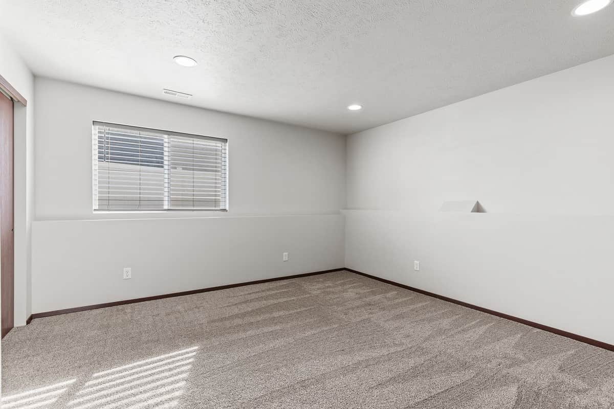 521 N Calvin Ln thumbnail 20