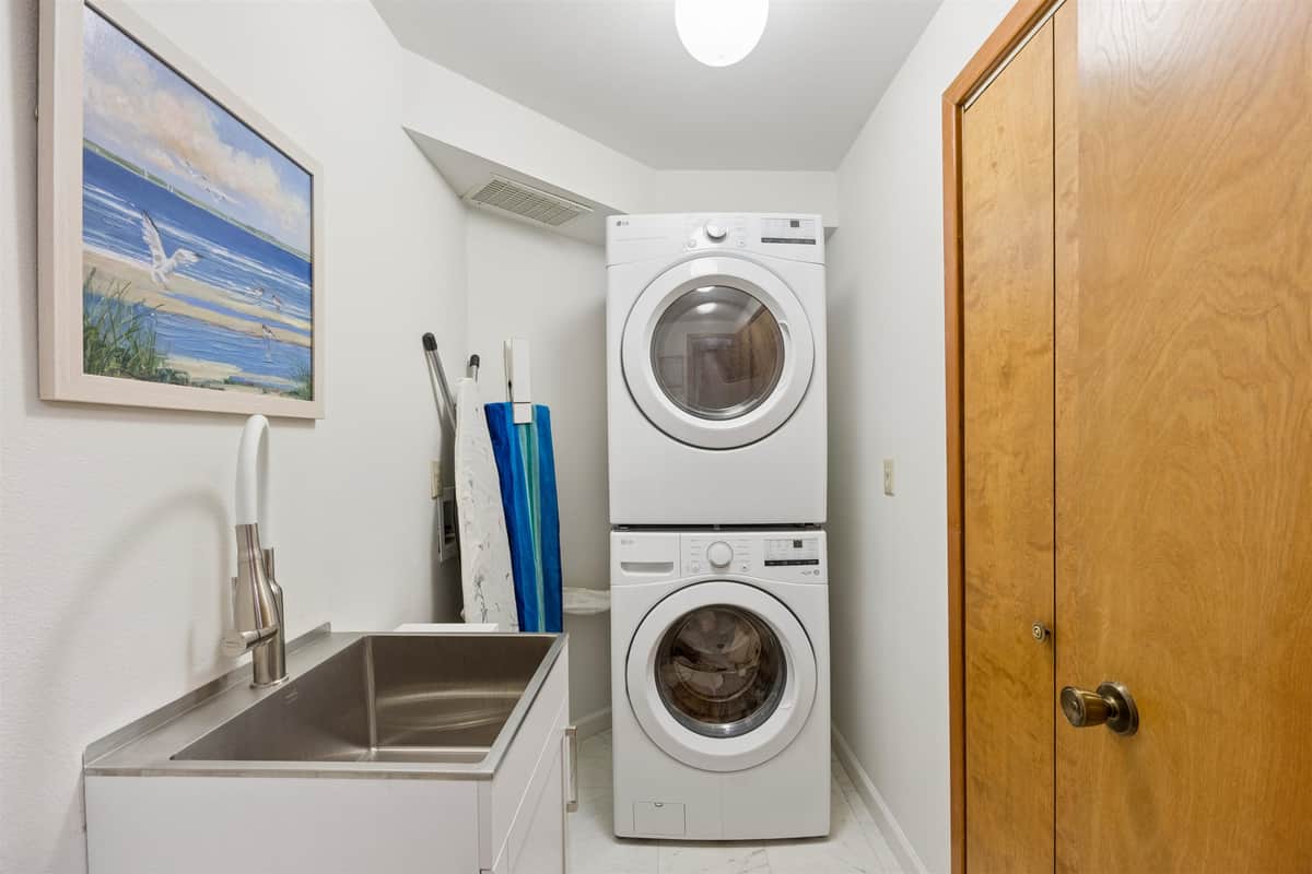 702 W Briar Cliff Ct thumbnail 27