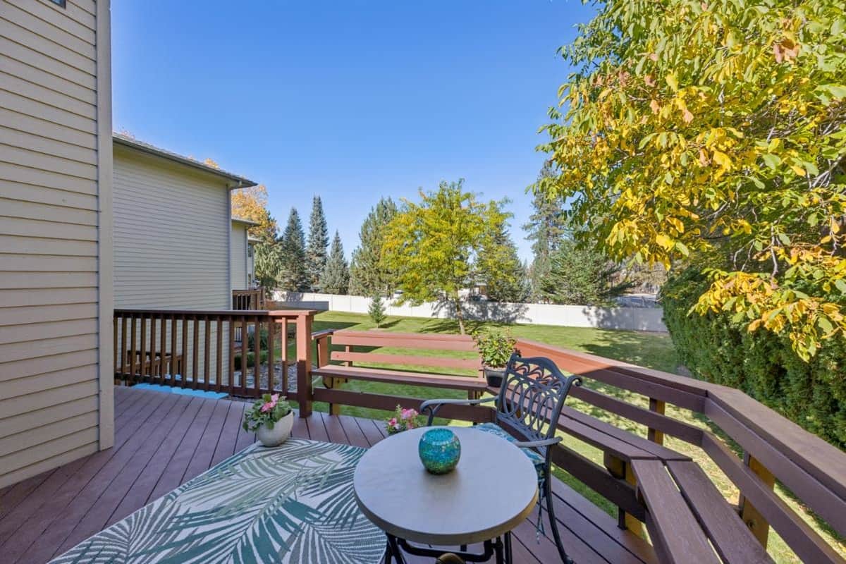 702 W Briar Cliff Ct thumbnail 31