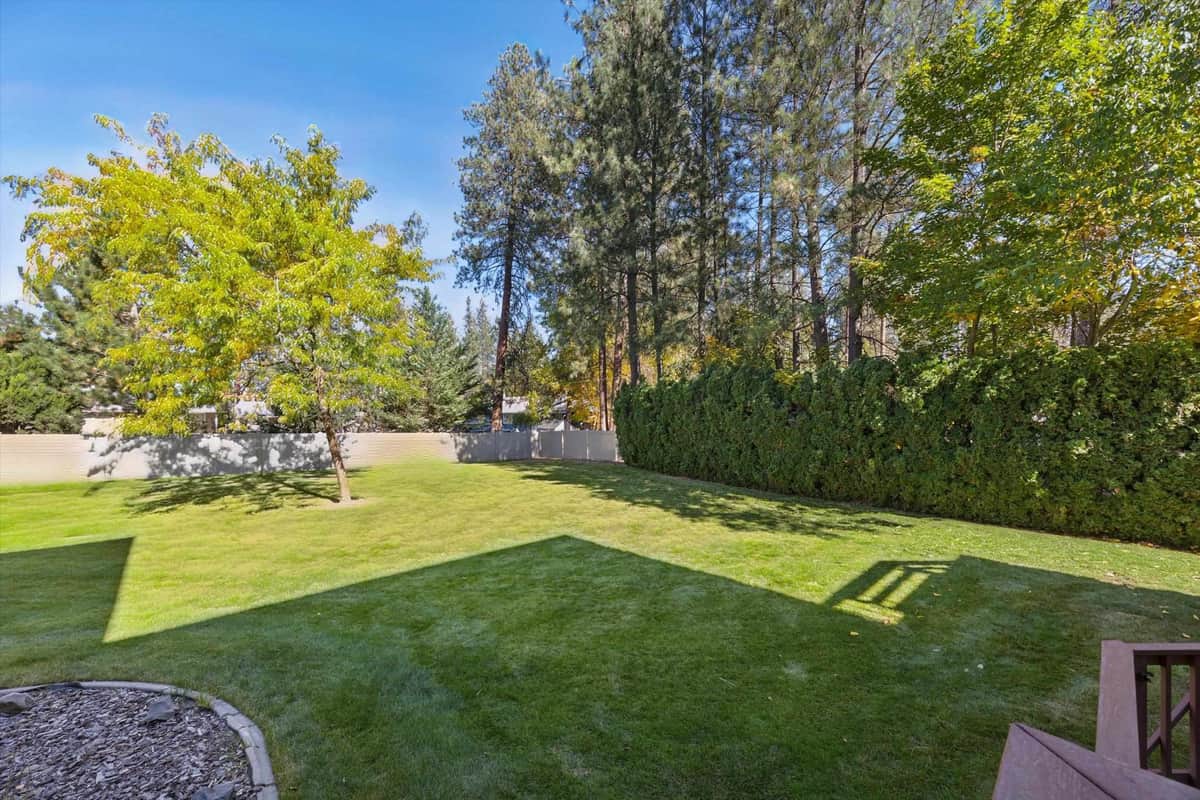 702 W Briar Cliff Ct thumbnail 39