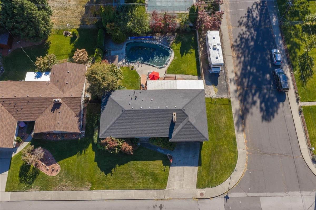 2633 W Woodside Ave thumbnail 9