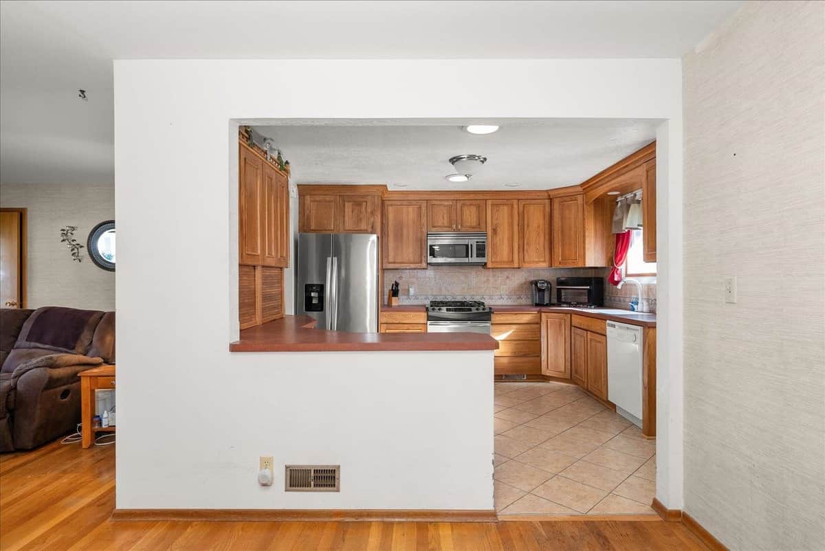 2633 W Woodside Ave thumbnail 17