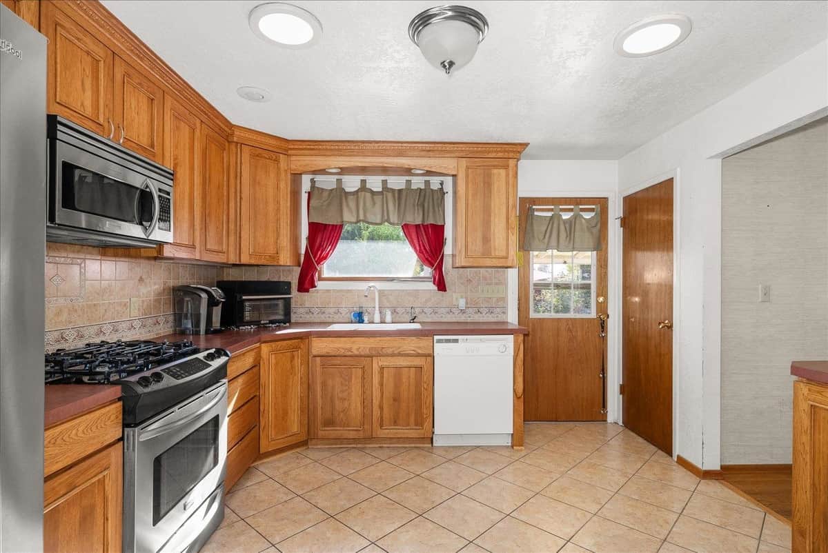 2633 W Woodside Ave thumbnail 20