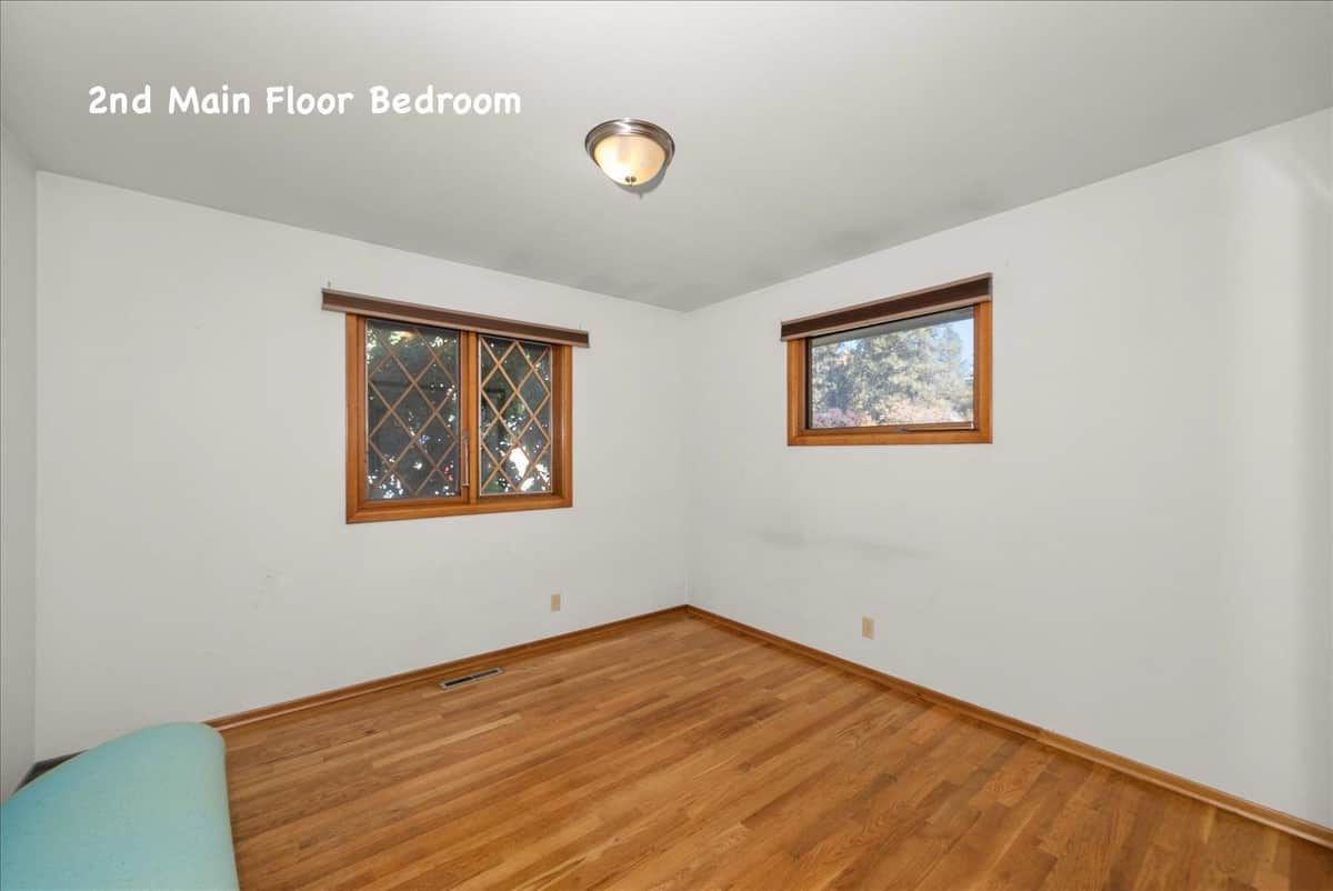 2633 W Woodside Ave thumbnail 29
