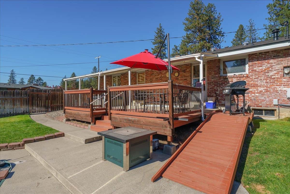 2633 W Woodside Ave thumbnail 41