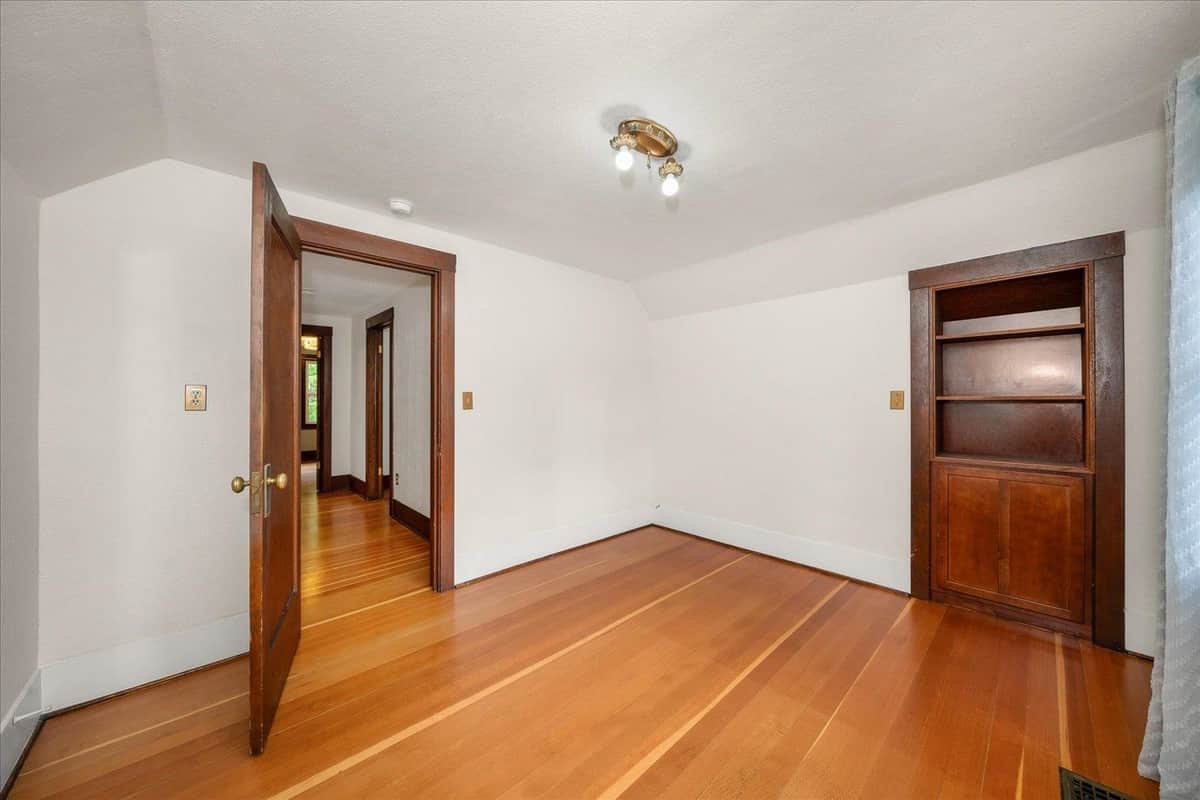 42 W 23rd Ave thumbnail 22