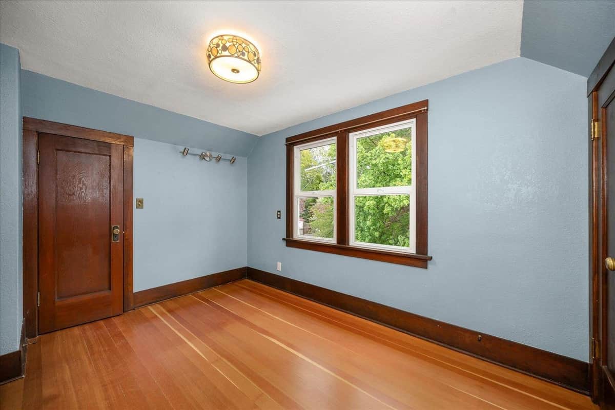 42 W 23rd Ave thumbnail 26