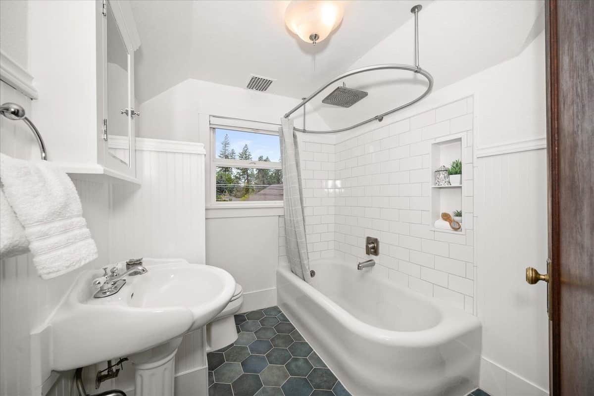 42 W 23rd Ave thumbnail 27