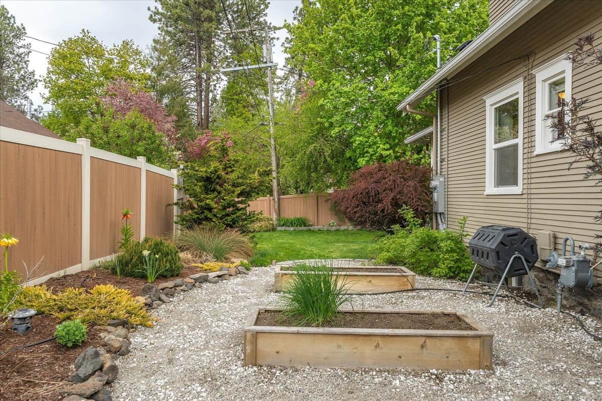 42 W 23rd Ave thumbnail 44