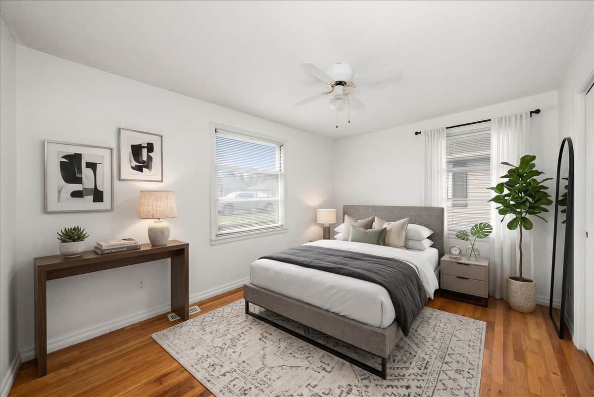 104 W FRANKLIN Ct thumbnail 4