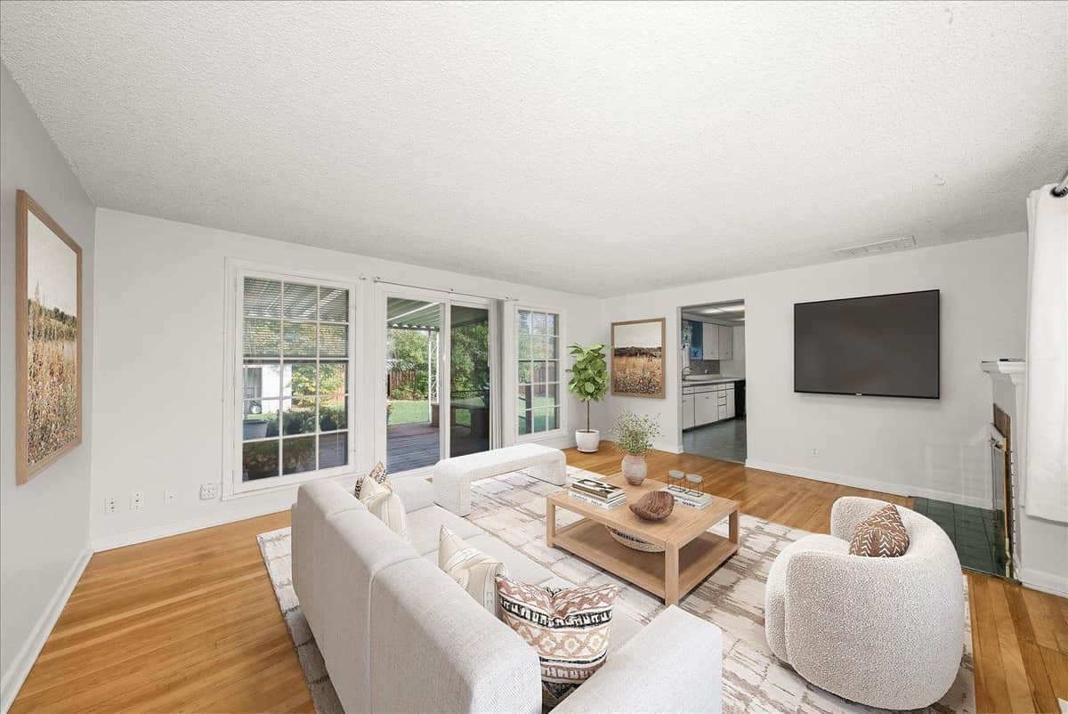 104 W FRANKLIN Ct thumbnail 9