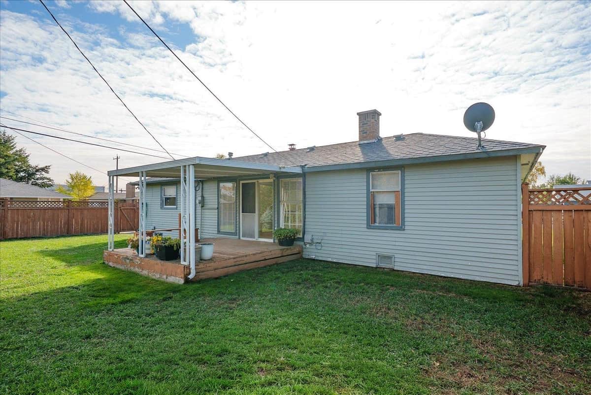 104 W FRANKLIN Ct thumbnail 16