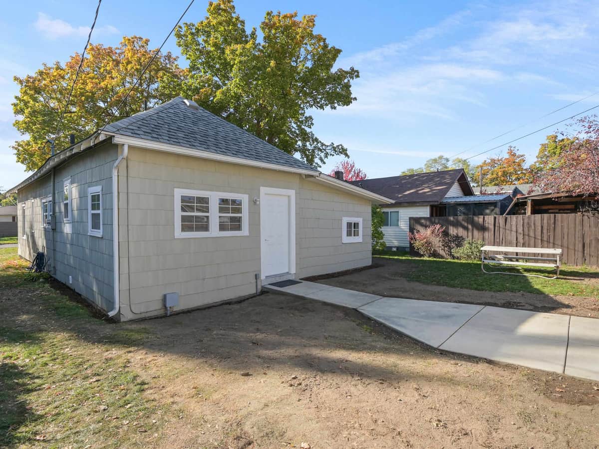 1021 E Nebraska Ave thumbnail 24