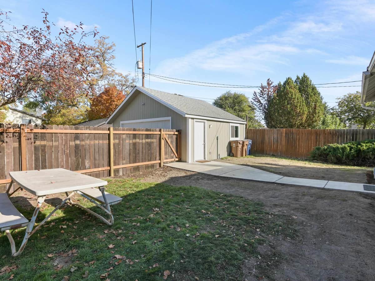1021 E Nebraska Ave thumbnail 25