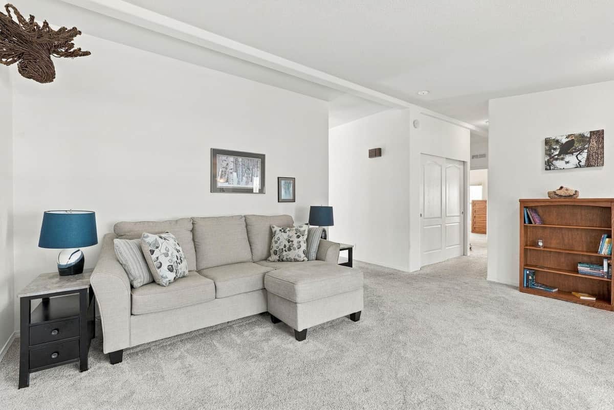 10425 N MAXIMILIAN Ln thumbnail 7