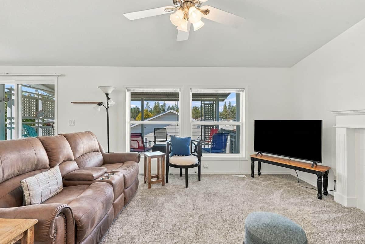 10425 N MAXIMILIAN Ln thumbnail 10