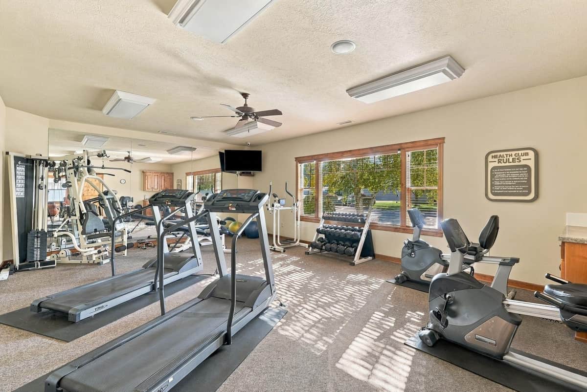 10425 N MAXIMILIAN Ln thumbnail 34